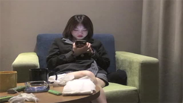 约炮大师调教极品短发萝莉女神，娇喘不绝的私密授课